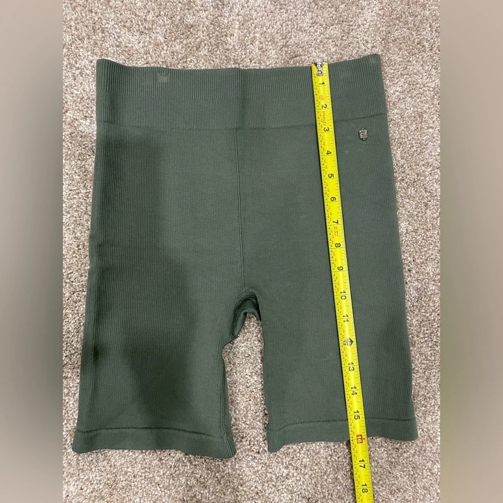 Fabletics Olive High Waisted Shorts Size M